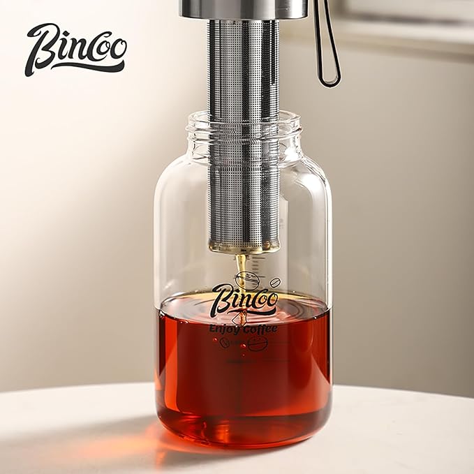 Glass Cold Brew Coffee Maker with Extended Fine Mesh Filter, Tea Infuser Bottle Iced Coffee Maker with Thick Borosilicate Glass (500ml/17oz)