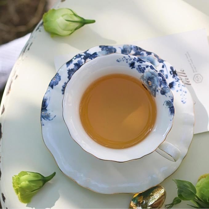Bone China Tea Set for Adults, 13-Piece Blue and White Porcelain Tea Set for 4, Vintage Floral Tea Set With Teapot and Teaspoons, Tea Party Sets for Women Gift (Blue)