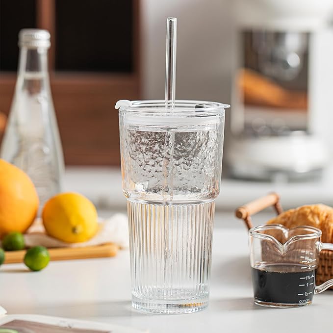 INSETLAN 530ml Glass Cups with Straws & Straw Cleaner, Set of 4, Clear Ribbed Drinking Glasses with Plastic Lids for Water, Juice, Iced Coffee & Smoothies, Dishwasher Safe