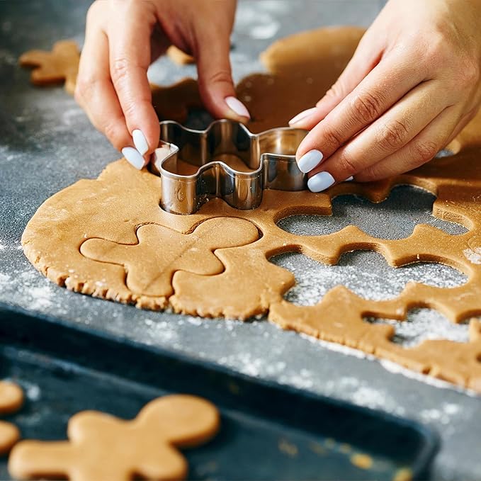 ALLTOP Christmas Cookie Cutter Set - 5 Biscuit Shapes for Creative Baking Delights