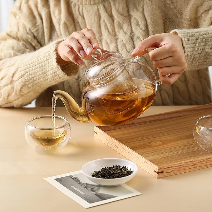 CnGlass 33.8oz Glass Teapot with Removable Infuser,Stovetop Safe Tea Kettle with 4-Pack Glass Teacups 3.4oz and Tea Warmer 5.3 in/13.5cm Diameter