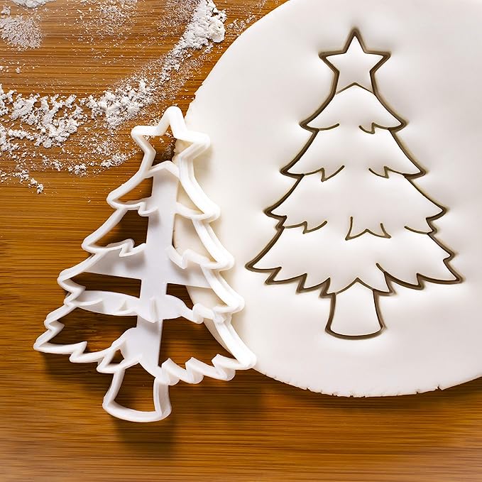 Set of 2 Christmas cookie cutters (Designs: Christmas Tree and Santa Claus with Reindeer), 2 pieces - Bakerlogy