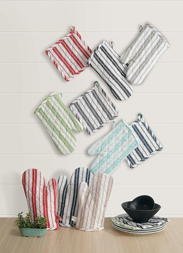 1 Oven Mitt, 1 PotHolder & 1 Kitchen Apron Set - Durable Heat Resistant Gloves - Thick Mittens for Kitchen - Suitable for Cooking, Baking, Grilling – Men & Women – Dark Grey Stripes - Casa De Lan