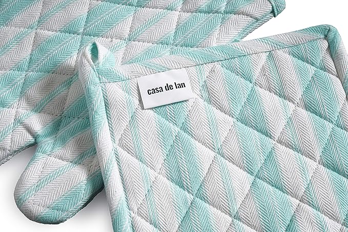 Oven Mitt & Potholder Set - Durable Heat Resistant Gloves - Thick Mittens for Kitchen - Suitable for Cooking, Baking, Grilling – BBQ - 1 Oven Mitts & 1 Potholders – Light Blue Stripes - Casa De Lan